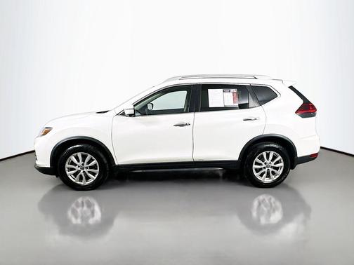 Pearl White 2018 Nissan Rogue SV