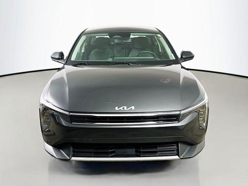 Interstellar Gray 2025 Kia K4 EX