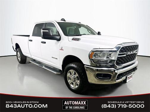 Bright White Clearcoat 2024 RAM 3500 Big Horn Crew Cab 4x4 8' Box