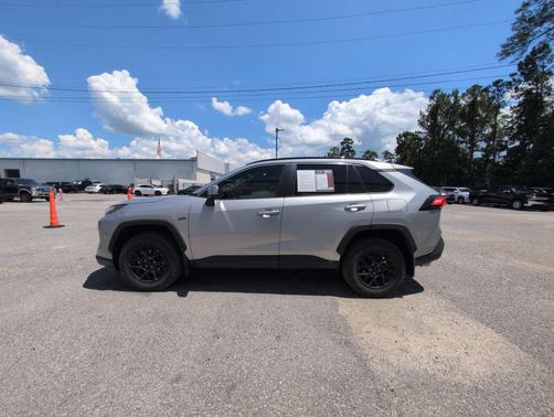 Silver Sky Metallic 2024 Toyota RAV4 XLE