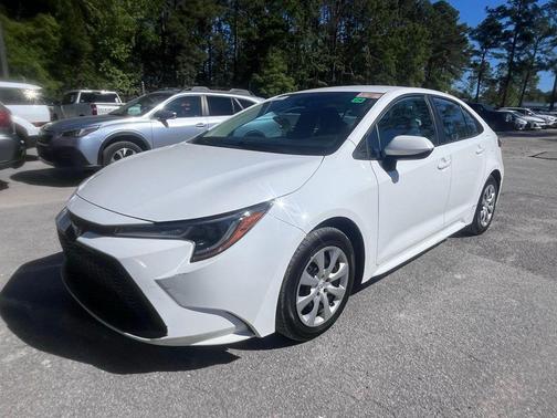 White 2022 Toyota Corolla LE