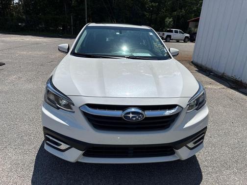 Crystal White Pearl 2022 Subaru Legacy Limited