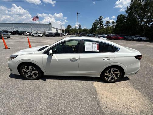 Crystal White Pearl 2022 Subaru Legacy Limited