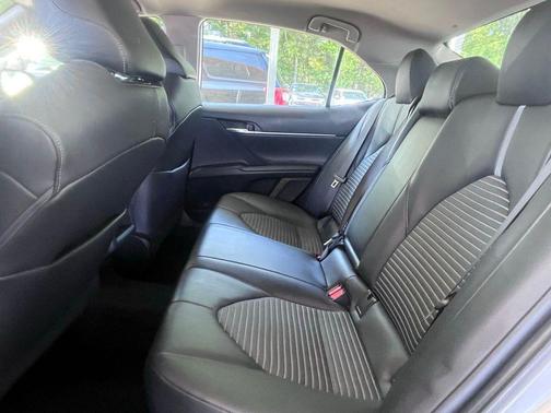 Celestial Silver Metallic 2022 Toyota Camry SE