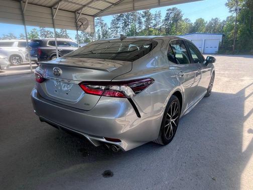 Celestial Silver Metallic 2022 Toyota Camry SE