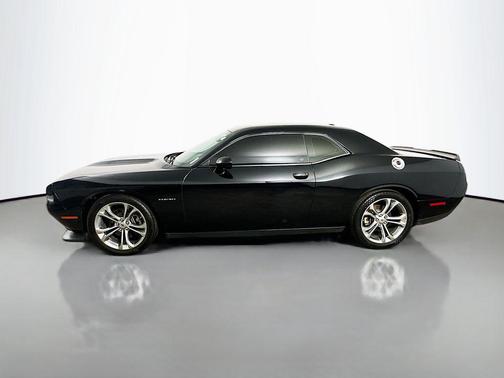 Pitch Black Clearcoat 2022 Dodge Challenger R/T