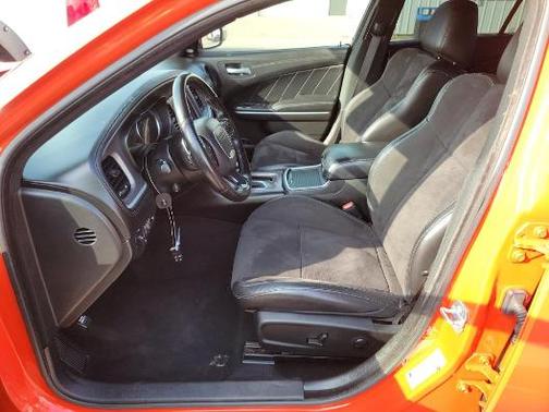 Go Mango 2022 Dodge Charger R/T