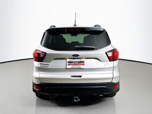Ingot Silver Metallic 2019 Ford Escape SE