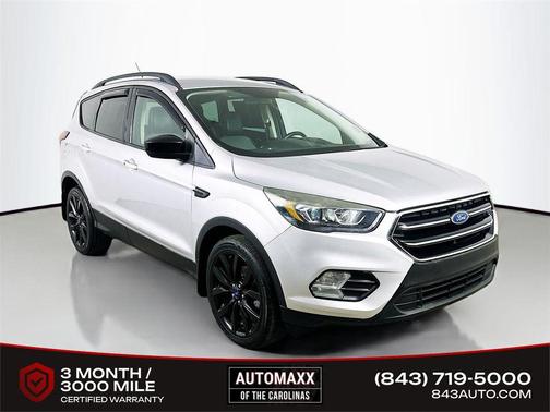 Ingot Silver Metallic 2019 Ford Escape SE
