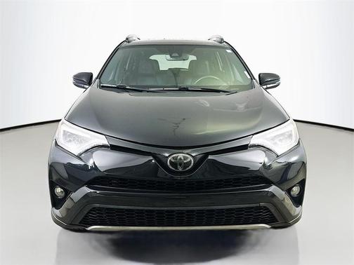 2018 Toyota RAV4 SE