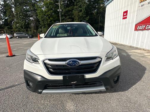 Crystal White Pearl 2022 Subaru Outback Limited