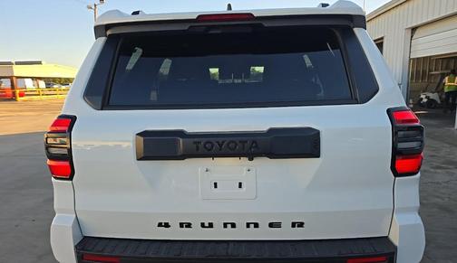 Ice 2025 Toyota 4Runner SR5