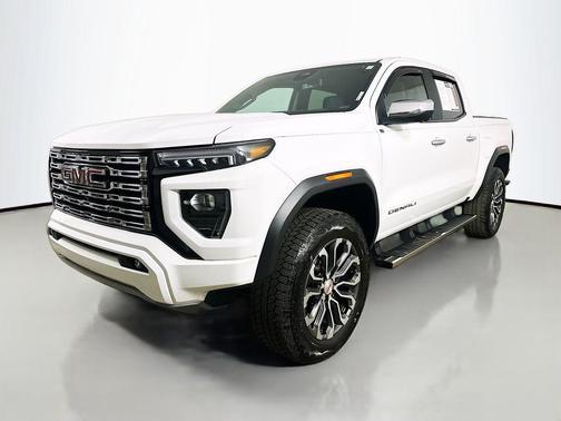 Summit White 2024 GMC Canyon Denali