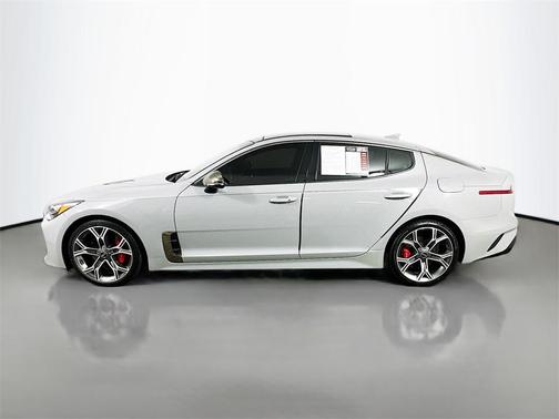2021 Kia Stinger GT1