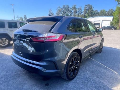 Carbonized Gray Metallic 2024 Ford Edge SE