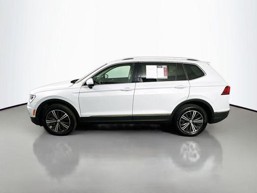 White Silver 2018 Volkswagen Tiguan 2.0T SEL