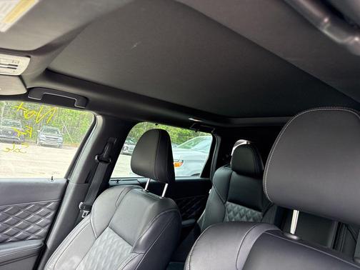 Black 2023 Mitsubishi Outlander