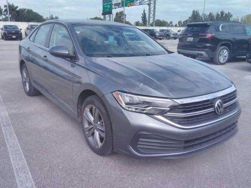 Platinum Gray Metallic 2024 Volkswagen Jetta 1.5T SE