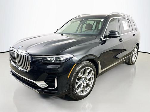 Black Sapphire Metallic 2020 BMW X7 xDrive40i