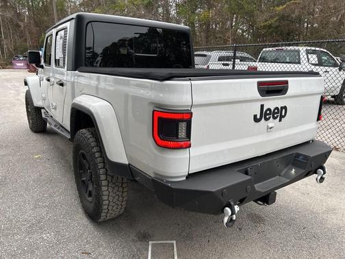 2024 Jeep Gladiator Sport S