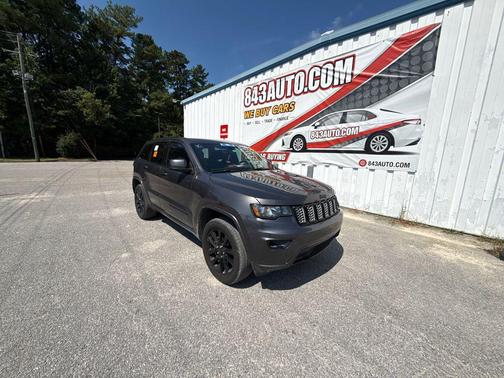 Granite Crystal Metallic Clearcoat 2019 Jeep Grand Cherokee Altitude
