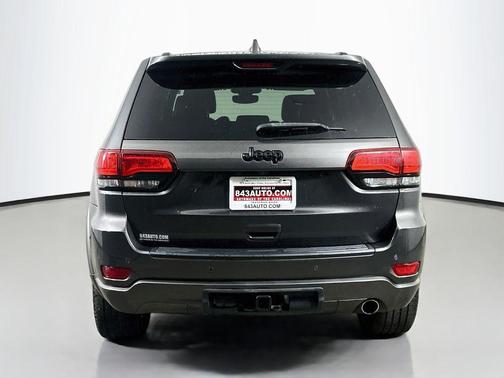 Granite Crystal Metallic Clearcoat 2019 Jeep Grand Cherokee Altitude