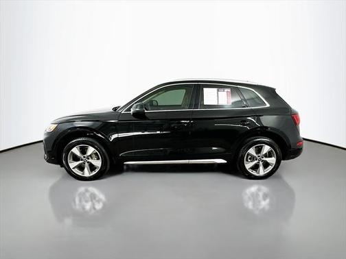 2022 Audi Q5 40 Premium Plus