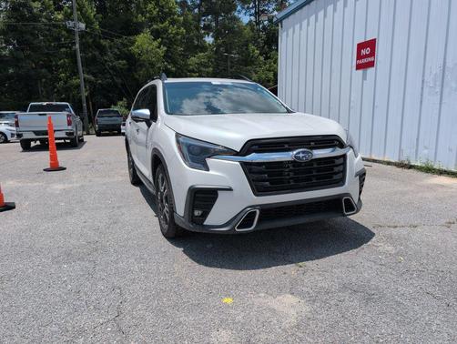 Crystal White Pearl 2023 Subaru Ascent Touring 7-Passenger