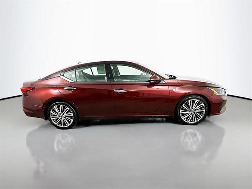 2024 Nissan Altima 2.5 SL