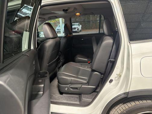 2020 Honda Pilot AWD Elite