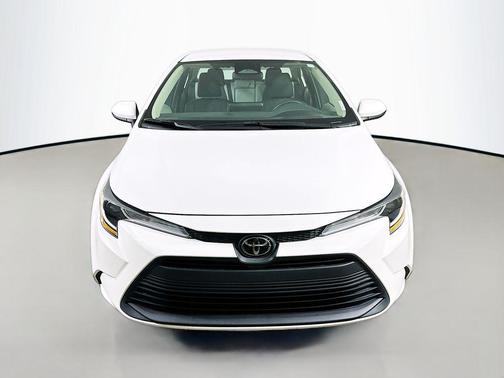 Ice 2023 Toyota Corolla LE