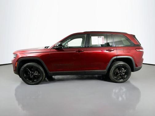 Velvet Red Pearlcoat 2022 Jeep Grand Cherokee Altitude
