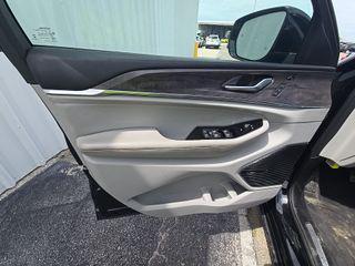 Diamond Black Crystal Pearlcoat 2022 Jeep Grand Cherokee 4xe Overland