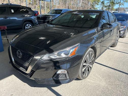 2022 Nissan Altima SR FWD