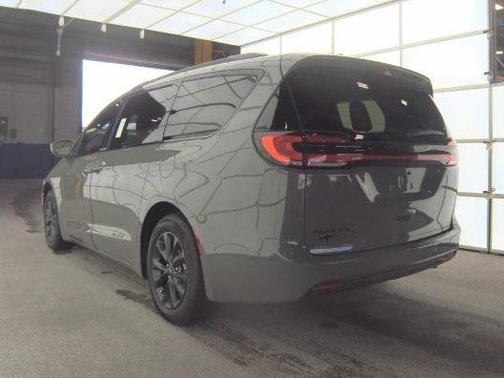 2021 Chrysler Pacifica Touring