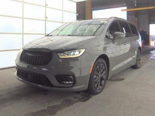 2021 Chrysler Pacifica Touring