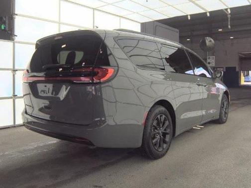 2021 Chrysler Pacifica Touring