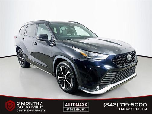 Midnight Black Metallic 2021 Toyota Highlander XSE