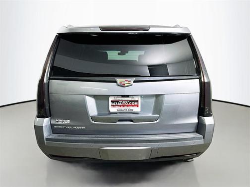 2018 Cadillac Escalade Luxury