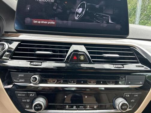 2021 BMW 530 530i