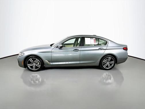 2021 BMW 530 530i