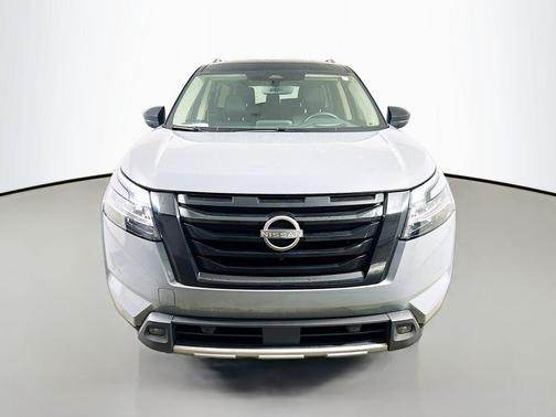 Super Black 2023 Nissan Pathfinder Platinum FWD