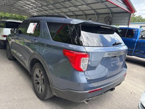 Infinite Blue Metallic Tinted Clearcoat 2021 Ford Explorer XLT