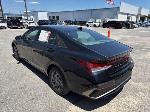 Abyss Black 2024 Hyundai ELANTRA SEL