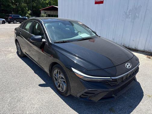Abyss Black 2024 Hyundai ELANTRA SEL