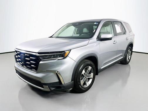 Lunar Silver Metallic 2024 Honda Pilot EX-L