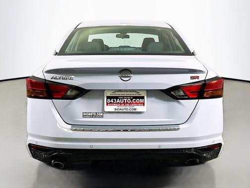 2023 Nissan Altima SR FWD