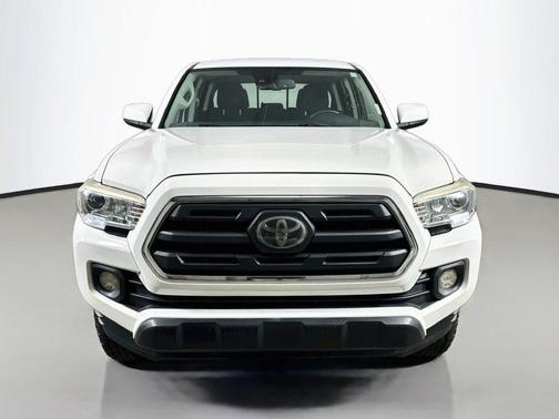 Super White 2019 Toyota Tacoma SR5