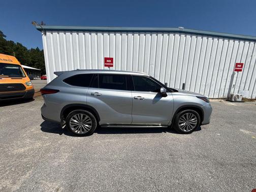 Silver Sky Metallic 2025 Toyota RAV4 LE