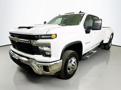 2025 Chevrolet Silverado 3500 LT